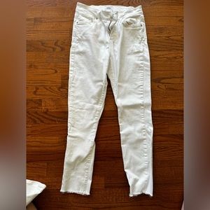 White AGOLDE crop jeans size 26 Sophia crop is what it’s called